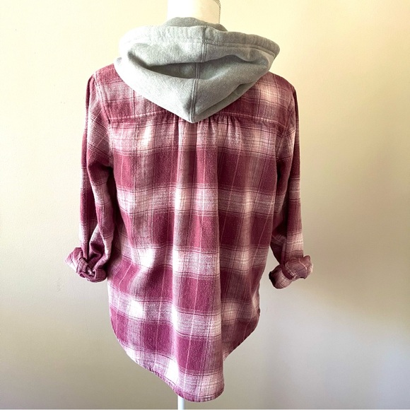 Women’s Lucky Brand flannel shirt with hoodie! Size S - Picture 6 of 7